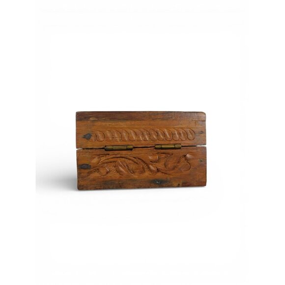 Hand Carved Wooden Trinket Box Pierced Lid Vintage Folk Art - Picture 4 of 11